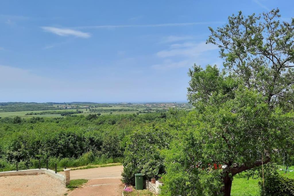 Holiday Home For 8 People, Pool + Sea View Vilanija Εξωτερικό φωτογραφία