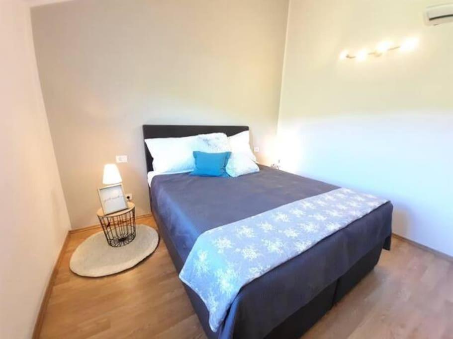 Holiday Home For 8 People, Pool + Sea View Vilanija Εξωτερικό φωτογραφία