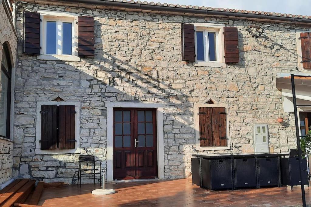 Holiday Home For 8 People, Pool + Sea View Vilanija Εξωτερικό φωτογραφία