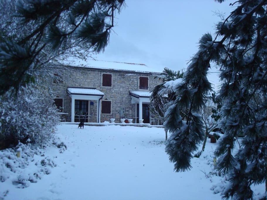 Holiday Home For 8 People, Pool + Sea View Vilanija Εξωτερικό φωτογραφία
