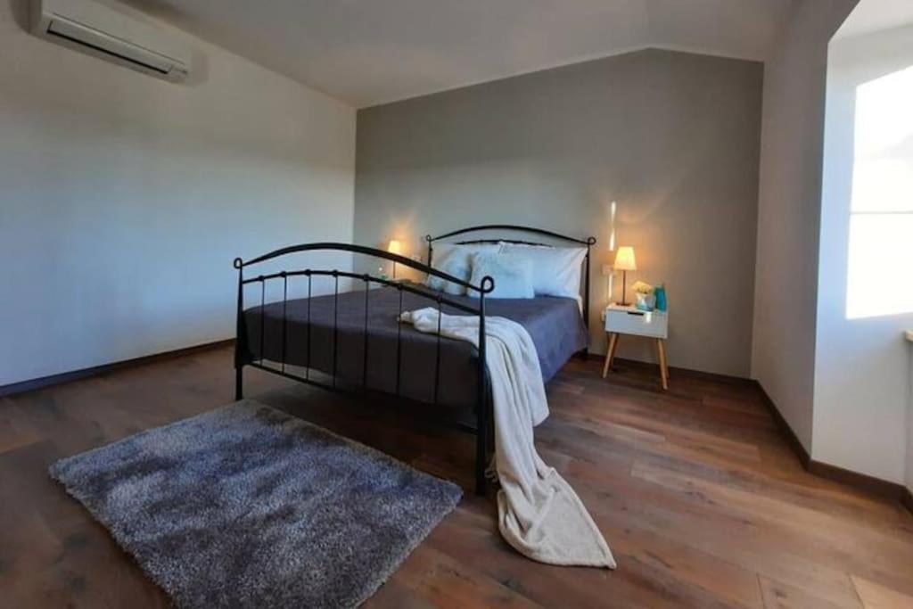Holiday Home For 8 People, Pool + Sea View Vilanija Εξωτερικό φωτογραφία